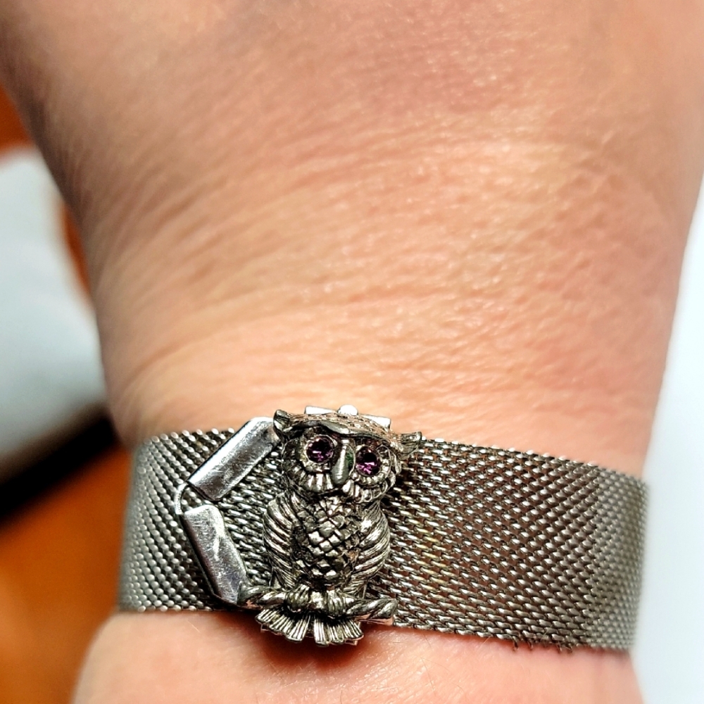 1972 Nocturne Bracelet by Sarah Coventry Chain Mail with Owl Figure purple Eyes
